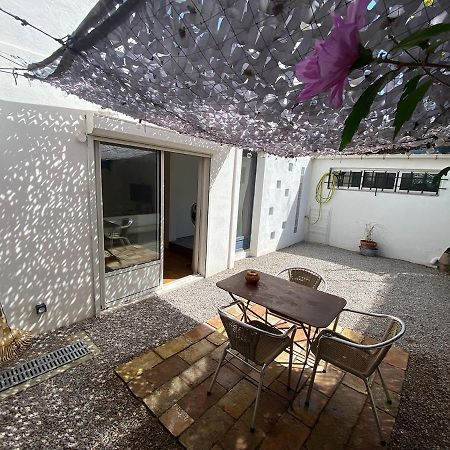 Grand Studio De 38M2 Et Cour Independante De 25M2 Dont Wifi Et Netflix Apartment Montpellier Exterior foto