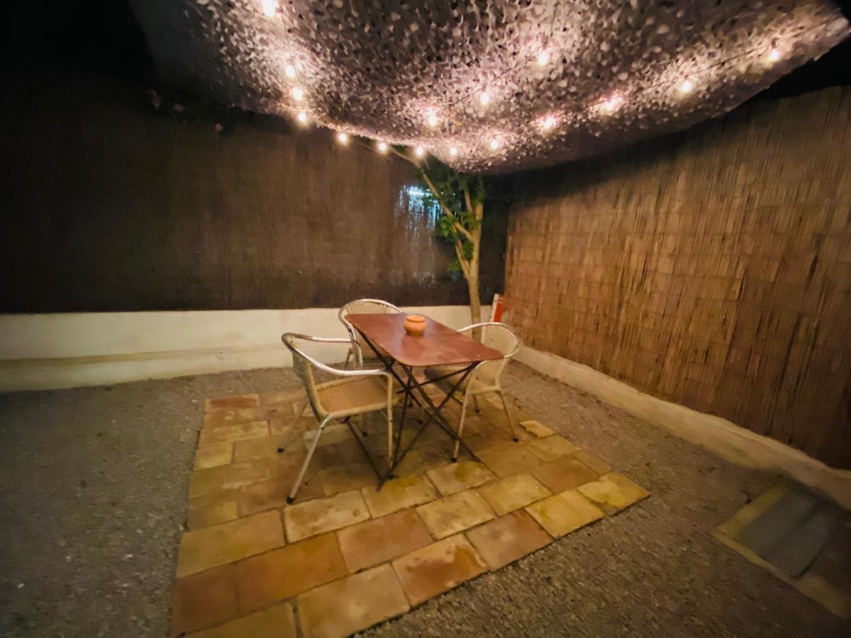 Grand Studio De 38M2 Et Cour Independante De 25M2 Dont Wifi Et Netflix Apartment Montpellier Exterior foto